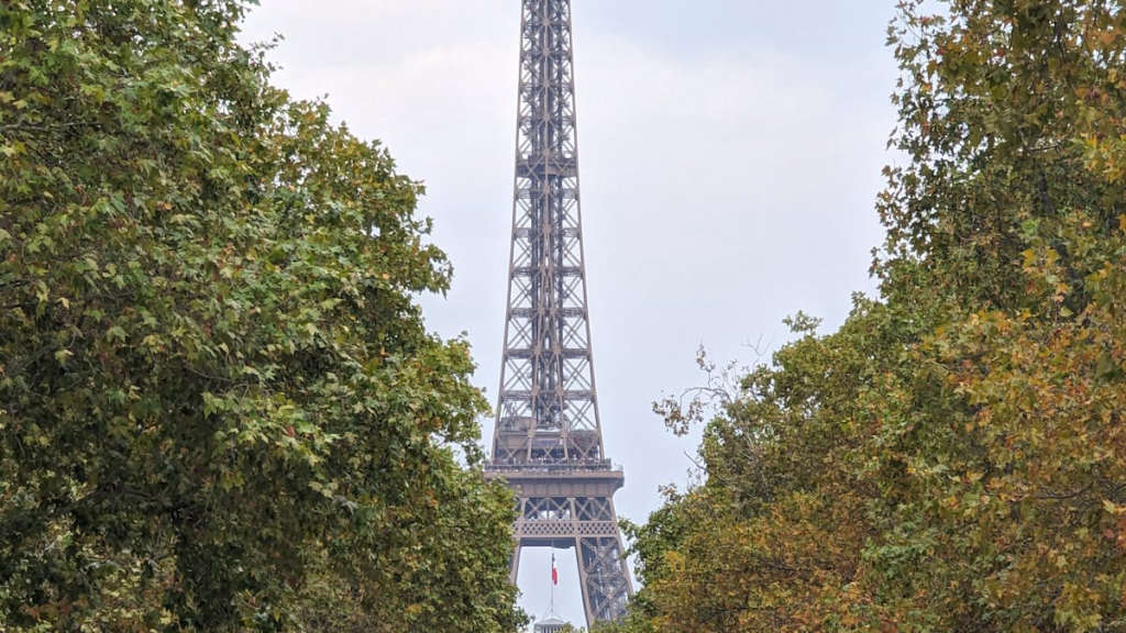 The History and Significance of Seeing the Mona Lisa in Paris